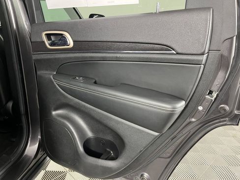 Used 2014 Jeep Grand Cherokee Limited image 14