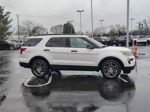Used 2018 Ford Explorer Sport w/ Equipment Group 401A image 7