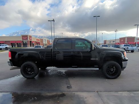Used 2014 GMC Sierra 2500 SLT w/ SLT Convenience Package image 2