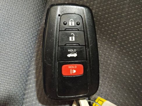 Used 2022 Toyota Corolla SE w/ SE Premium Package FWD image 32