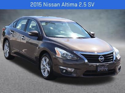 Used 2015 Nissan Altima 2.5 SV w/ Convenience Package