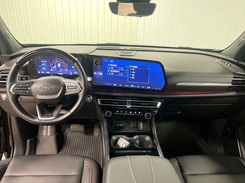 Certified 2024 Chevrolet Traverse Z71 w/ Enhanced Driving Package AWD/4WD image 18