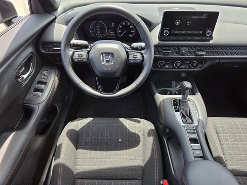 Used 2025 Honda HR-V Sport image 13