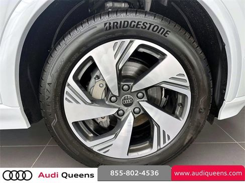 Used 2025 Audi Q6 e-tron Premium Plus image 9