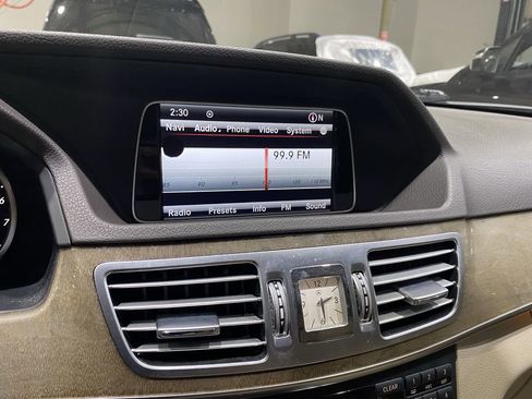 Used 2014 Mercedes-Benz E 350 Sedan image 7