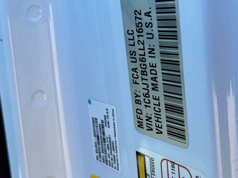 Used 2020 Jeep Gladiator Rubicon image 27