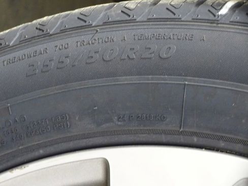 Used 2021 Audi e-tron Premium Plus image 44