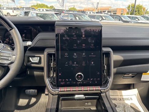 Used 2025 GMC Yukon AT4 Ultimate w/ LPO, Illumination Package image 42