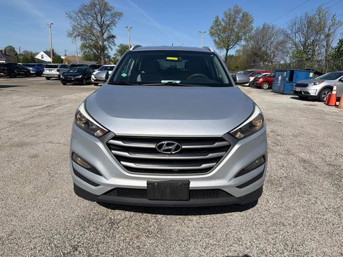 Used 2017 Hyundai Tucson SE AWD/4WD image 1