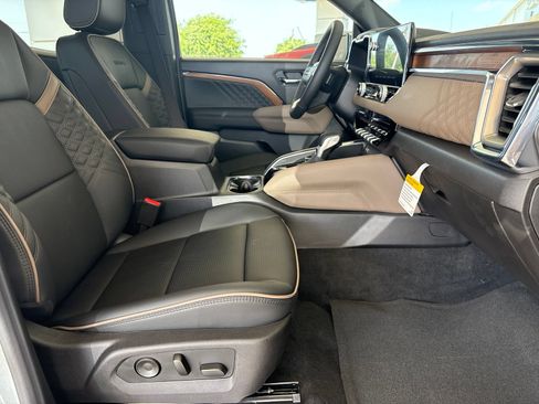 New 2026 GMC Canyon Denali AWD/4WD image 18