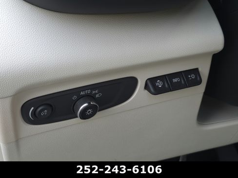 Used 2023 Buick Envision Avenir FWD image 25