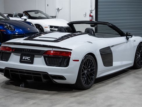 Used 2018 Audi R8 V10 plus AWD/4WD image 7