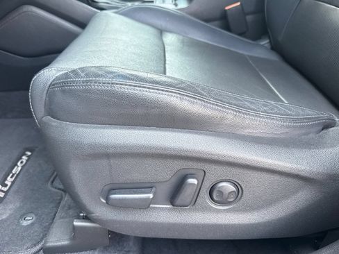 Used 2017 Hyundai Tucson Limited w/ Limited Ultimate Package 03 FWD image 12