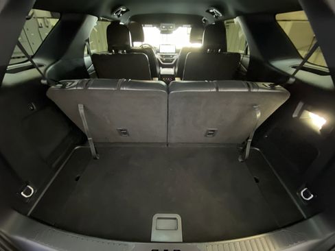 Used 2025 Ford Explorer ST-Line image 32