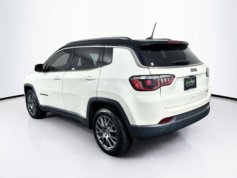 Used 2018 Jeep Compass Latitude w/ Popular Equipment Group FWD image 5