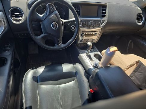 Used 2017 Nissan Pathfinder SL w/ SL Premium Package image 10