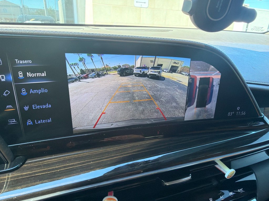 Used 2022 Cadillac Escalade Premium Luxury w/ LPO, Illumination Package RWD image 5