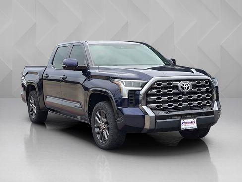 Used 2022 Toyota Tundra Platinum image 3