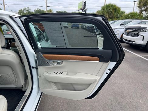 Used 2018 Volvo S90 T8 Inscription w/ Convenience Package AWD/4WD image 49