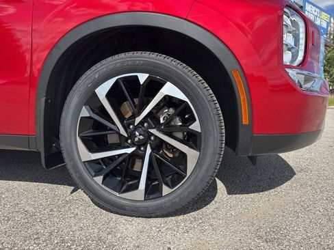 Used 2022 Mitsubishi Outlander SE image 5