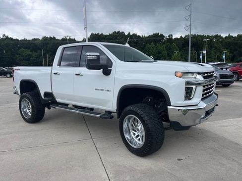 Used 2022 Chevrolet Silverado 2500 LTZ w/ Safety Package AWD/4WD image 11