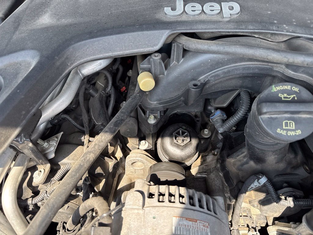 Used 2018 Jeep Wrangler Unlimited Sahara AWD/4WD image 28