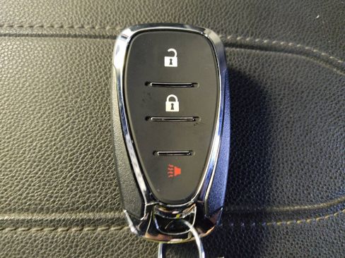 Used 2023 Chevrolet Traverse LT FWD image 32
