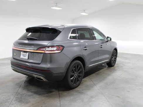 Used 2022 Lincoln Nautilus Reserve w/ Equipment Group 201A image 9