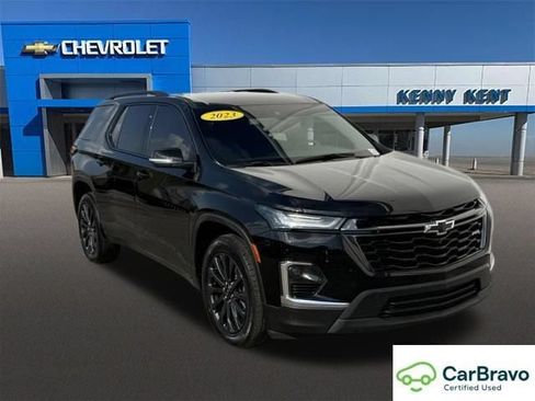 Certified 2023 Chevrolet Traverse RS FWD image 1