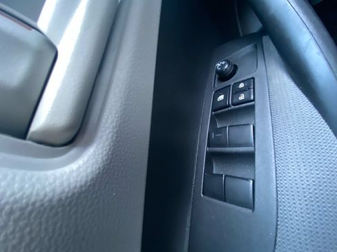 Used 2023 Toyota Corolla LE FWD image 17