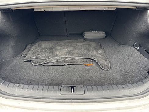 Used 2026 Genesis G70 2.5T Prestige image 18