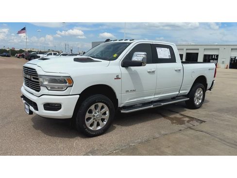 Used 2024 RAM 3500 Laramie w/ Sport Appearance Package AWD/4WD image 4