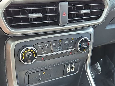 Used 2018 Ford EcoSport SE w/ SE Convenience Package FWD image 13