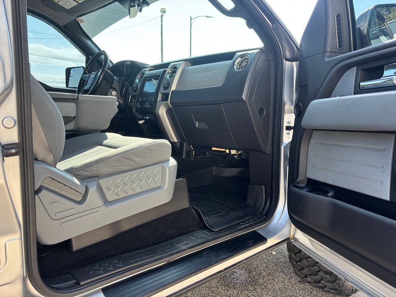 Used 2012 Ford F150 XLT w/ XLT Convenience Pkg AWD/4WD image 31