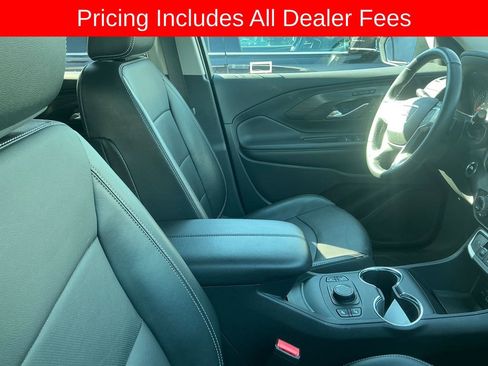 Used 2023 GMC Terrain SLT AWD/4WD image 10
