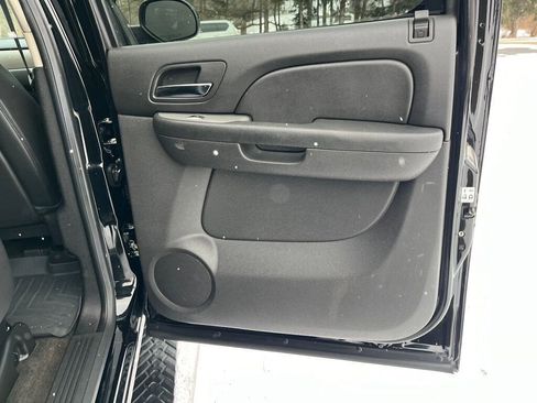 Used 2013 Chevrolet Avalanche LT w/ Suspension Package, Off-Road image 51