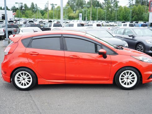 Used 2016 Ford Fiesta ST FWD image 6