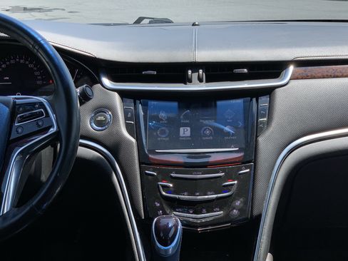 Used 2016 Cadillac XTS Luxury FWD image 31