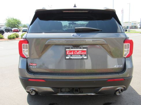 Used 2023 Ford Explorer XLT w/ Equipment Group 202A AWD/4WD image 7