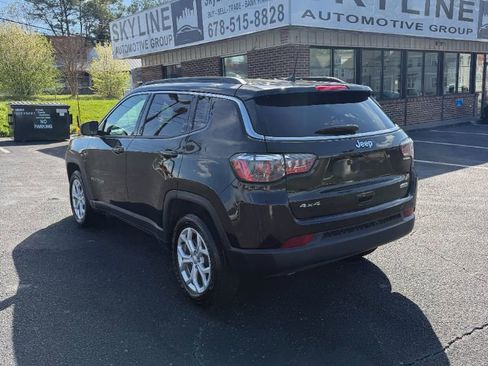 Used 2024 Jeep Compass Latitude AWD/4WD image 7