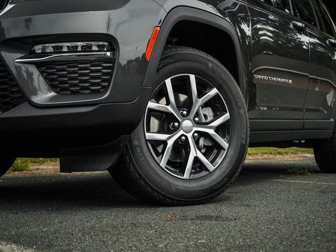 New 2025 Jeep Grand Cherokee Limited image 5