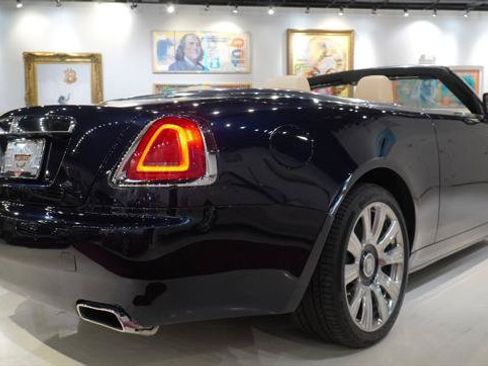 Used 2016 Rolls-Royce Dawn RWD image 7