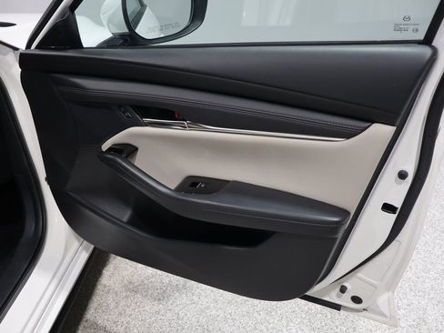 Used 2025 MAZDA MAZDA3 s image 23