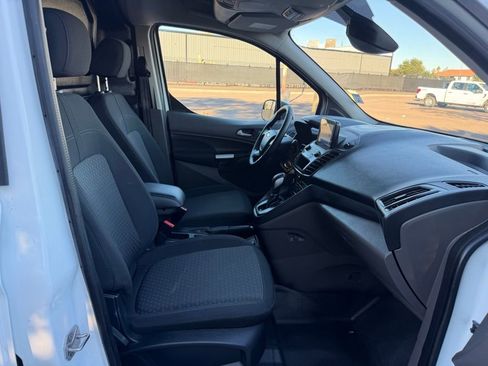 Used 2023 Ford Transit Connect XLT image 16
