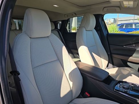 Used 2024 MAZDA CX-30 AWD 2.5 S w/ Premium Package image 34