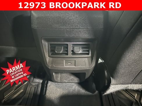 Used 2023 Chevrolet Colorado LT image 21