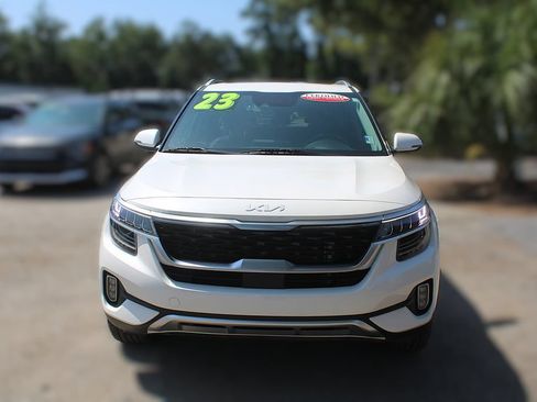 Certified 2023 Kia Seltos SX w/ SX Sunroof Package AWD/4WD image 16