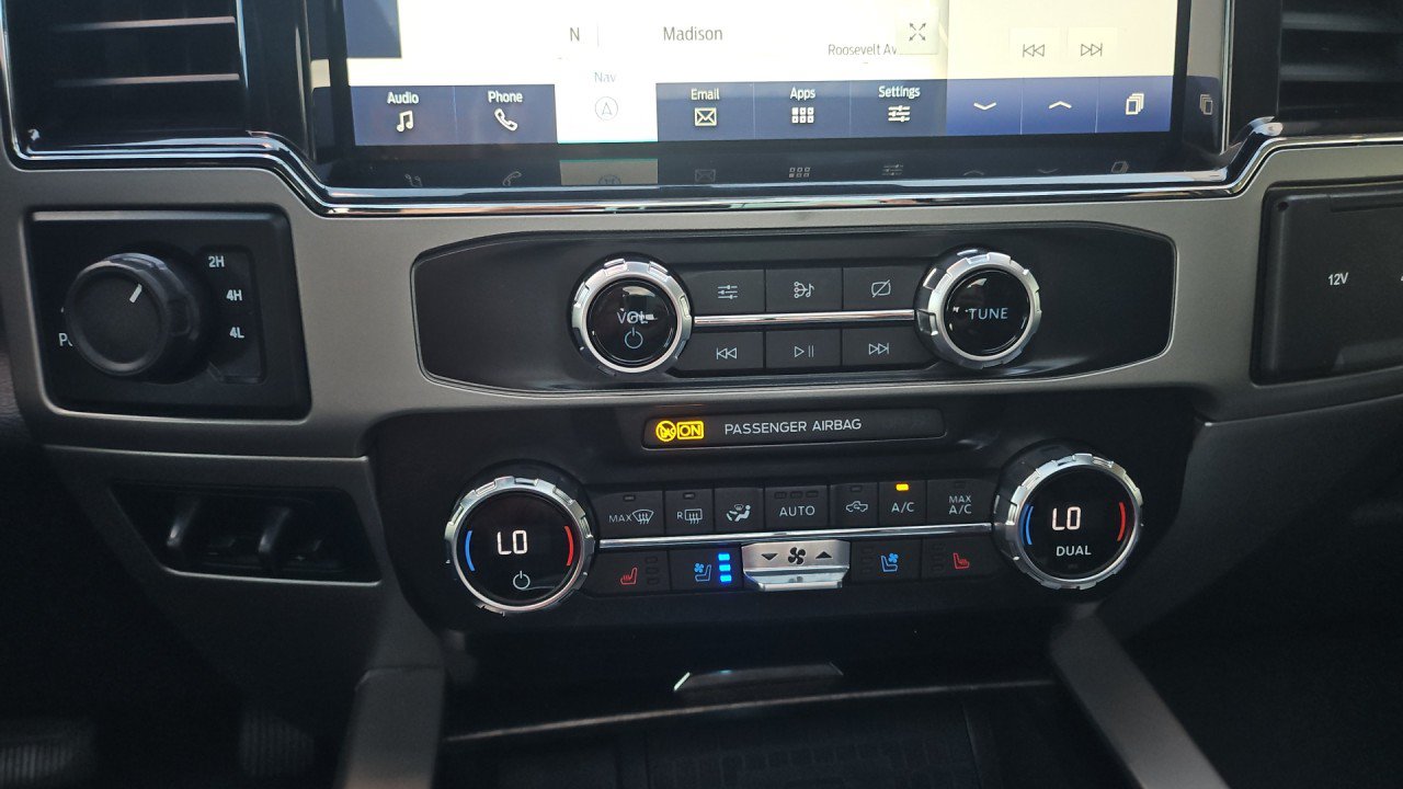 Used 2022 Ford F250 Lariat w/ Lariat Ultimate Package AWD/4WD image 21