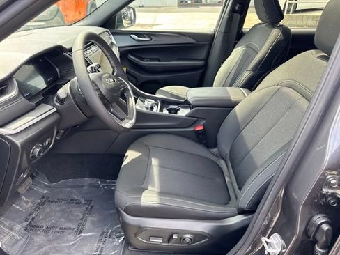 New 2026 Jeep Grand Cherokee L 4WD image 15