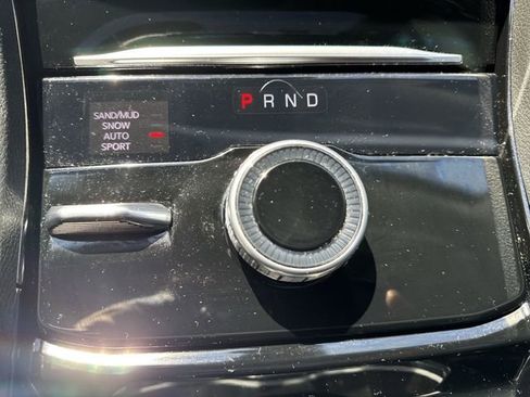 Used 2023 Jeep Grand Cherokee L Limited w/ Luxury Tech Group II AWD/4WD image 16